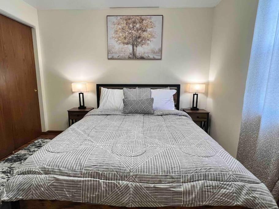 Beautiful 2Br Apartment. Black-Out Curtains Peoria Exterior photo